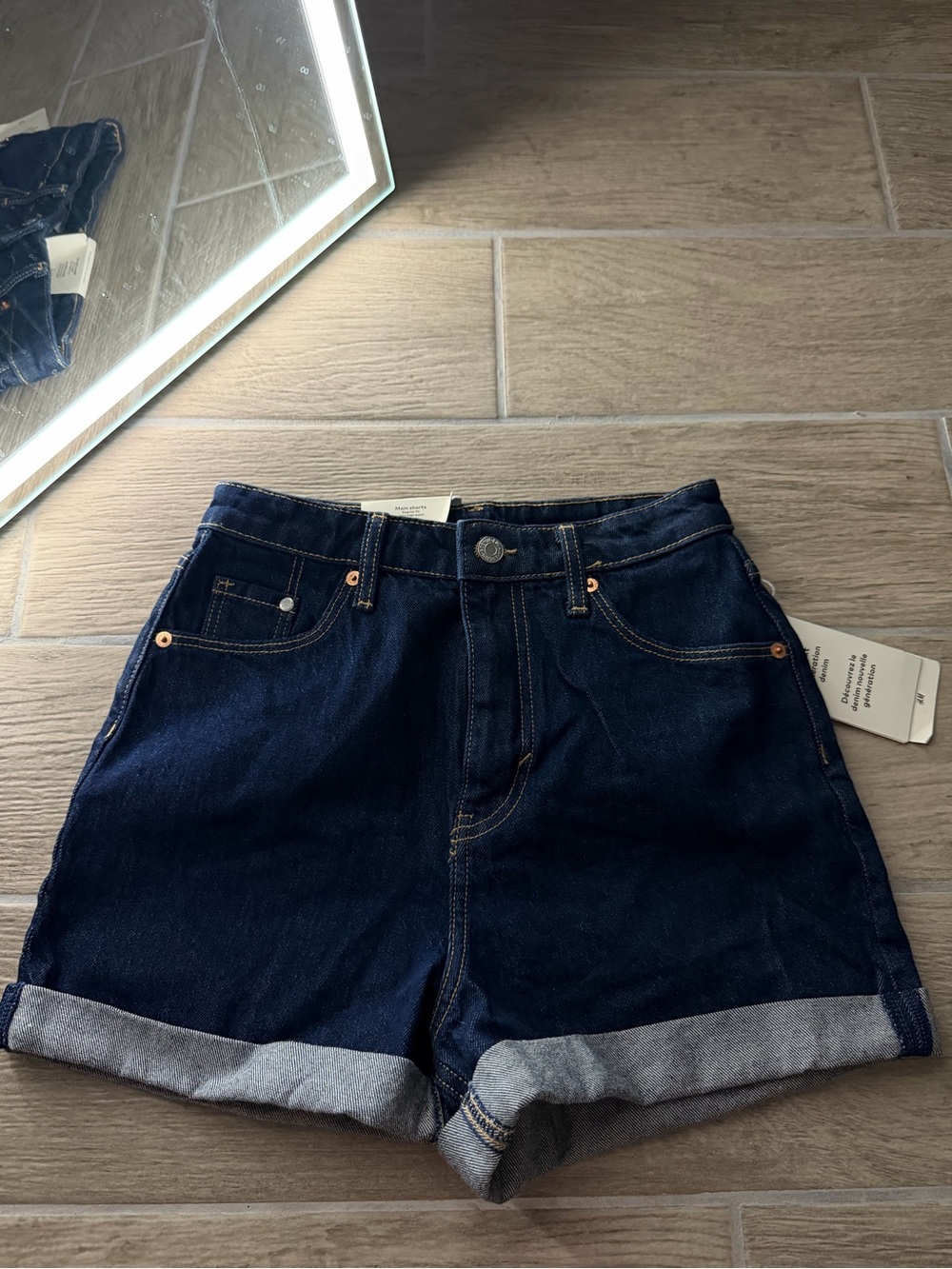 H&M High-Waist Dark mom Denim Shorts